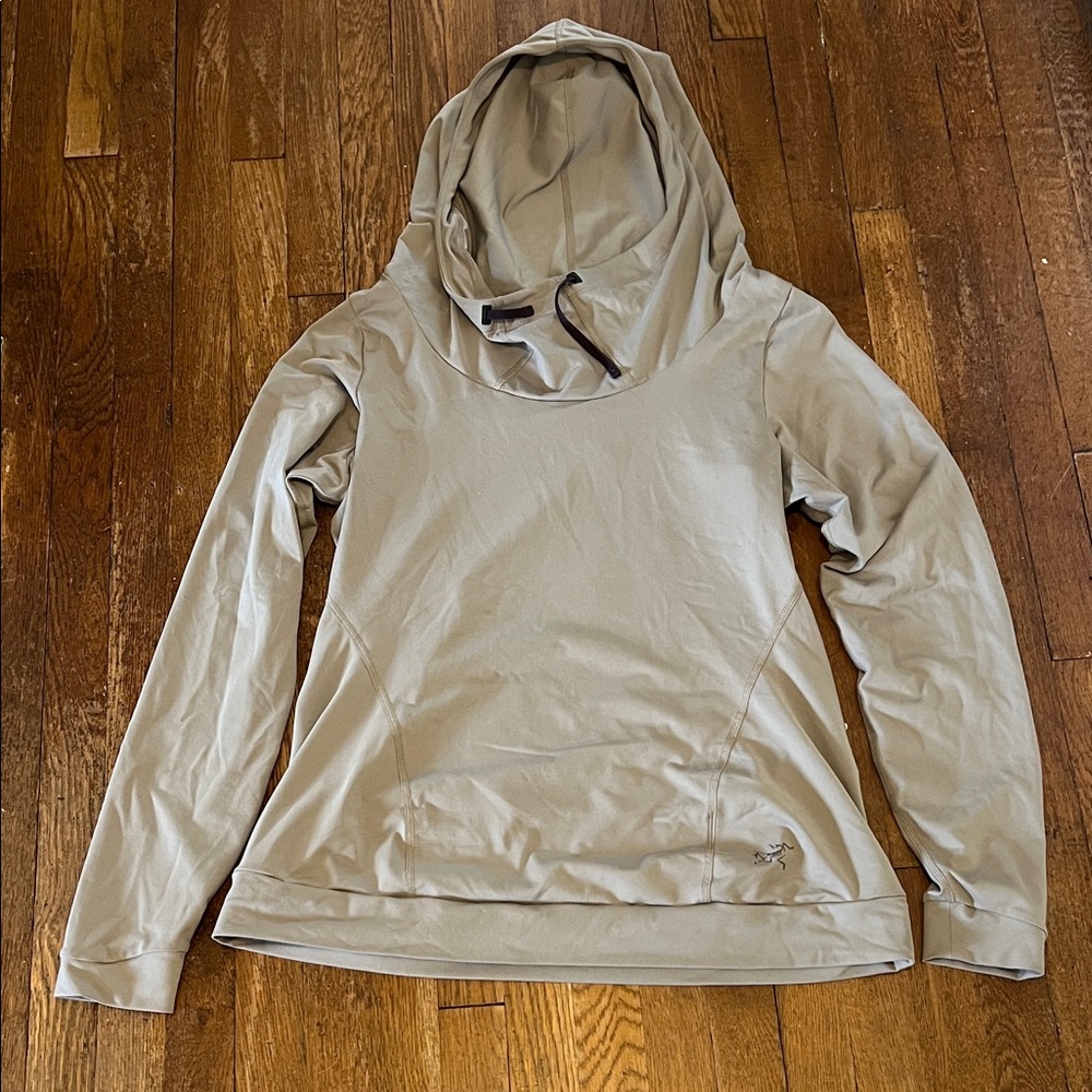 Arcteryx Beige Hooded Pullover